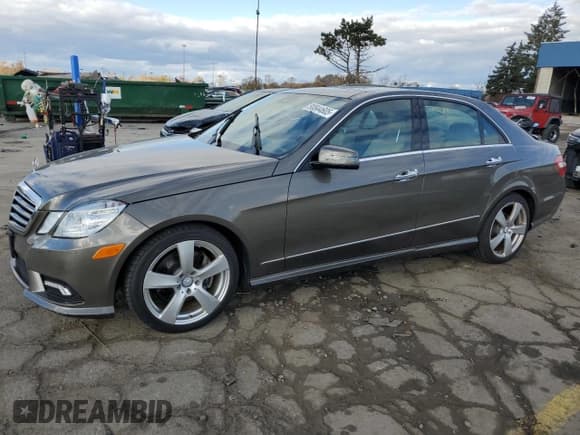 ✅ 2011 Mercedes-Benz E 350 Luxury • VIN: WDDHF8HB6BA377103 • Lot: 90844605. Listed on Copart with 57,626 mi. Free auction sales archive from the USA and detailed vehicle history report at DreamBid. Image 1.