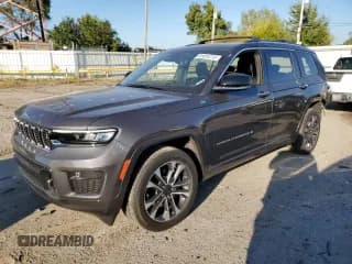 ✅ 2021 Jeep Grand Cherokee Overland • VIN: 1C4RJKDG8M8177670 • Лот: 81813715. Опубликован ранее на Copart с пробегом 45 060 миль. Бесплатный доступ к архиву аукционных продаж из США и подробный отчёт об истории автомобиля на DreamBid. Изображение 1.