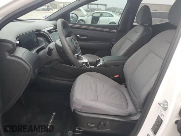 2023 Hyundai Santa Cruz SEL с VIN 5NTJCDAE8PH071054, выставлен на аукционе Copart как лот 44223145 с пробегом 9 609 миль миль и Списание • Salvage title. История ставок и продаж доступна на DreamBid. Изображение 7.