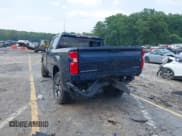 ✅ 2022 Chevrolet Silverado 1500 RST • VIN: 1GCUDEED1NZ527417 • Lot: 42400580. Wystawiony na IAAI z przebiegiem 54 675 mil. Bezpłatny archiwum sprzedaży aukcyjnych z USA i szczegółowy raport historii pojazdu na DreamBid. Zdjęcie 3.