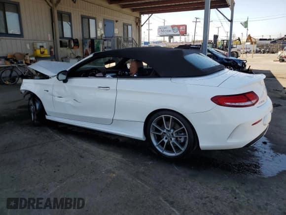 ✅ 2017 Mercedes-Benz C 43 AMG • VIN: WDDWK6EB8HF519622 • Лот: 62942715. Опубликован ранее на Copart с пробегом 30 007 миль. Бесплатный доступ к архиву аукционных продаж из США и подробный отчёт об истории автомобиля на DreamBid. Изображение 2.