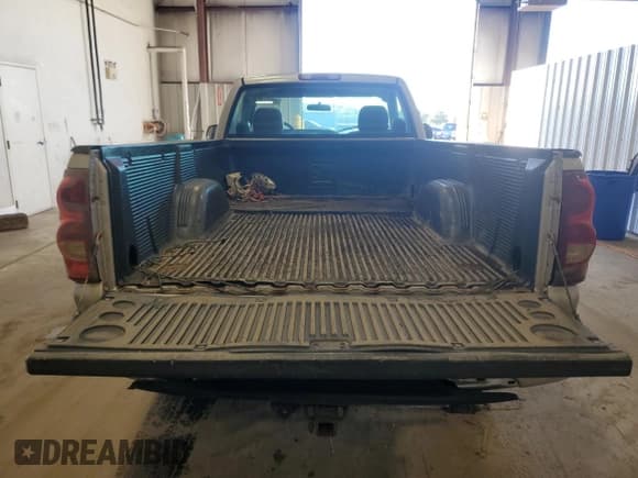 ✅ 2004 Chevrolet Silverado 2500HD Work Truck • VIN: 1GCHK24U94E231297 • Lot: 86811145. Wystawiony na Copart z przebiegiem 248 370 mil. Bezpłatny archiwum sprzedaży aukcyjnych z USA i szczegółowy raport historii pojazdu na DreamBid. Zdjęcie 10.