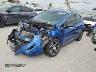 2020 Chevrolet Bolt EV Premier z VIN 1G1FZ6S02L4134188, wystawiony jako Copart lot #71422505 z przebiegiem 47 862 mil mil oraz Szkoda całkowita • Salvage title. Historia ofert i sprzedaży dostępna na DreamBid. Obrazek 1.