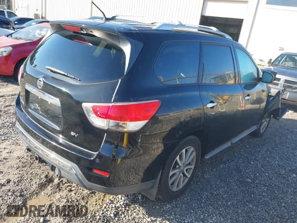✅ 2014 Nissan Pathfinder SV • VIN: 5N1AR2MN4EC704490 • Lot: 41453742. Listed on IAAI with 180,951 mi. Free auction sales archive from the USA and detailed vehicle history report at DreamBid. Image 4.