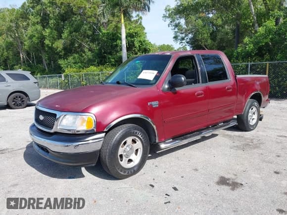 ✅ 2003 Ford F-150 XLT • VIN: 1FTRW07673KA76758 • Lot: 43073958. Wystawiony na IAAI z przebiegiem 191 655 mil. Bezpłatny archiwum sprzedaży aukcyjnych z USA i szczegółowy raport historii pojazdu na DreamBid. Zdjęcie 2.