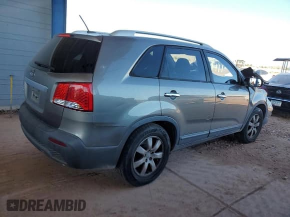 ✅ 2013 Kia Sorento LX • VIN: 5XYKT3A6XDG411166 • Lot: 82545815. Listed on Copart with Not provided. Free auction sales archive from the USA and detailed vehicle history report at DreamBid. Image 3.