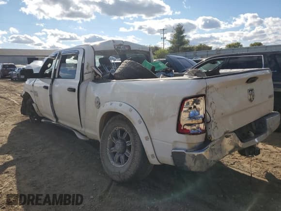 ✅ 2015 Ram 2500 Tradesman • VIN: 3C6TR5CT1FG659142 • Lot: 71819993. Wystawiony na Copart z przebiegiem Nie podano. Bezpłatny archiwum sprzedaży aukcyjnych z USA i szczegółowy raport historii pojazdu na DreamBid. Zdjęcie 2.