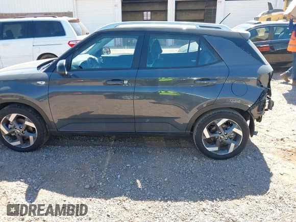 ✅ 2023 Hyundai Venue SEL • VIN: KMHRC8A37PU256494 • Lot: 39727783. Listed on IAAI with 20,170 mi. Free auction sales archive from the USA and detailed vehicle history report at DreamBid. Image 15.
