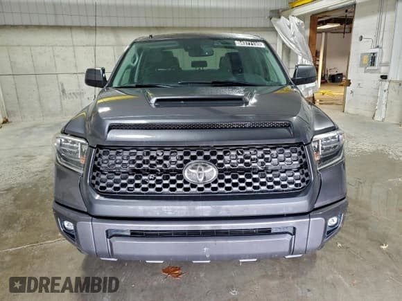 ✅ 2018 Toyota Tundra SR5 • VIN: 5TFDW5F14JX712792 • Лот: 94377135. Опубликован ранее на Copart с пробегом 56 649 миль. Бесплатный доступ к архиву аукционных продаж из США и подробный отчёт об истории автомобиля на DreamBid. Изображение 5.