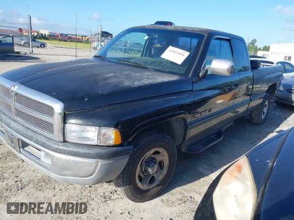 ✅ 1996 Dodge 1500 • VIN: 1B7HC13Z9TJ164548 • Lot: 42832891. Listed on IAAI with 269,130 mi. Free auction sales archive from the USA and detailed vehicle history report at DreamBid. Image 2.