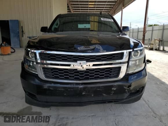 2019 Chevrolet Suburban LT z VIN 1GNSCHKC1KR209775, wystawiony jako Copart lot #80247215 z przebiegiem 113 434 mil mil oraz Nie do naprawy • Non repairable. Historia ofert i sprzedaży dostępna na DreamBid. Obrazek 5.