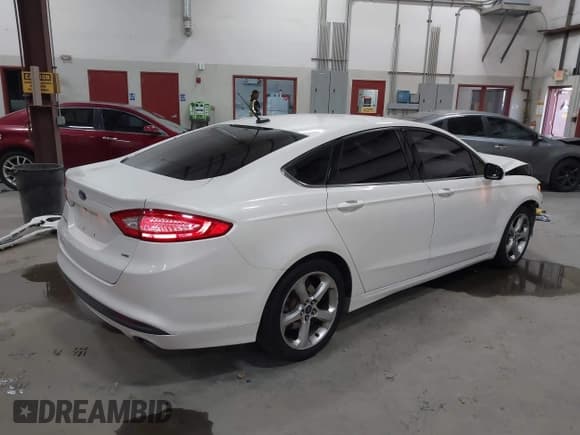 ✅ 2015 Ford Fusion SE • VIN: 3FA6P0H72FR164663 • Lot: 43663299. Listed on IAAI with 145,897 mi. Free auction sales archive from the USA and detailed vehicle history report at DreamBid. Image 4.