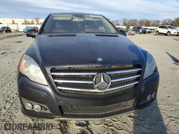 ✅ 2011 Mercedes-Benz R 350 • VIN: 4JGCB2FEXBA132245 • Lot: 92918595. Listed on Copart with 220,570 mi. Free auction sales archive from the USA and detailed vehicle history report at DreamBid. Image 5.