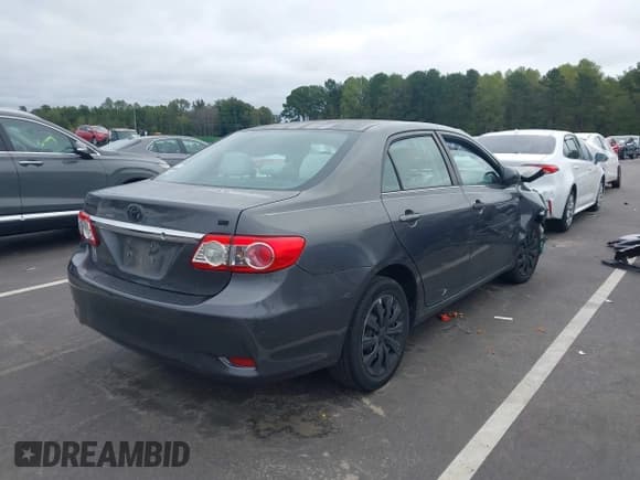 ✅ 2013 Toyota Corolla LE • VIN: 2T1BU4EE7DC010352 • Lot: 43424375. Listed on IAAI with 138,493 mi. Free auction sales archive from the USA and detailed vehicle history report at DreamBid. Image 4.