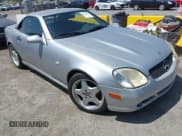 ✅ 1999 Mercedes-Benz SLK 230/320 • VIN: WDBKK47F1XF089720 • Lot: 42579464. Wystawiony na IAAI z przebiegiem 227 260 mil. Bezpłatny archiwum sprzedaży aukcyjnych z USA i szczegółowy raport historii pojazdu na DreamBid. Zdjęcie 1.