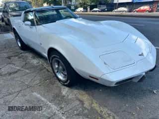 1979 Chevrolet Corvette z VIN 1Z8789S431405, wystawiony jako Copart lot #76764034 z przebiegiem 87 120 mil mil oraz Czysty tytuł • Clean title. Historia ofert i sprzedaży dostępna na DreamBid. Obrazek 1.