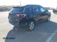 ✅ 2018 Jeep Compass Latitude • VIN: 3C4NJCBB6JT356136 • Lot: 43597676. Wystawiony na IAAI z przebiegiem 109 298 mil. Bezpłatny archiwum sprzedaży aukcyjnych z USA i szczegółowy raport historii pojazdu na DreamBid. Zdjęcie 4.