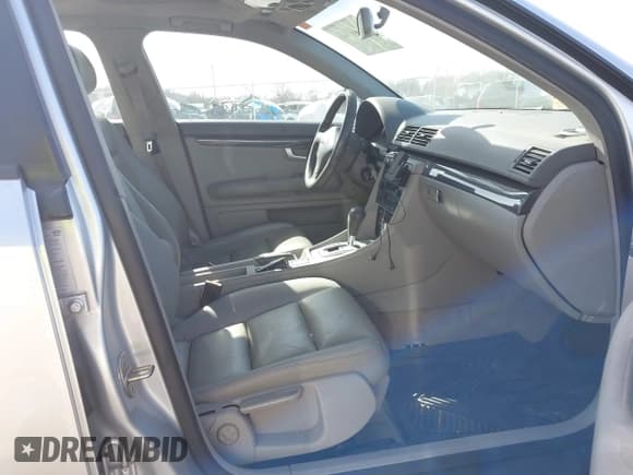 ✅ 2004 Audi A4 1.8T • VIN: WAULC68E14A058154 • Lot: 41749700. Listed on IAAI with 188,223 mi. Free auction sales archive from the USA and detailed vehicle history report at DreamBid. Image 5.