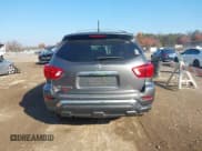 ✅ 2017 Nissan Pathfinder S • VIN: 5N1DR2MN3HC901619 • Lot: 43664004. Wystawiony na IAAI z przebiegiem 118 384 mil. Bezpłatny archiwum sprzedaży aukcyjnych z USA i szczegółowy raport historii pojazdu na DreamBid. Zdjęcie 16.