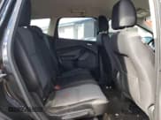 ✅ 2017 Ford Escape SE • VIN: 1FMCU9GD6HUE82570 • Lot: 91815605. Wystawiony na Copart z przebiegiem Nie podano. Bezpłatny archiwum sprzedaży aukcyjnych z USA i szczegółowy raport historii pojazdu na DreamBid. Zdjęcie 11.