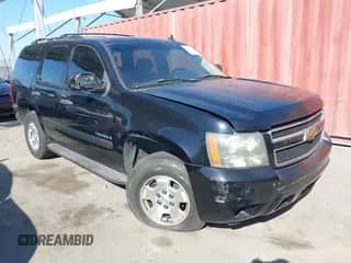 2007 Chevrolet Tahoe LS z VIN 1GNFC13C17R286483, wystawiony jako IAAI lot #43230524 z przebiegiem 278 930 mil mil oraz . Historia ofert i sprzedaży dostępna na DreamBid. Obrazek 1.