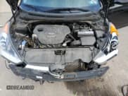 ✅ 2015 Hyundai Veloster • VIN: KMHTC6AD2FU219631 • Lot: 67686904. Wystawiony na Copart z przebiegiem 104 518 mil. Bezpłatny archiwum sprzedaży aukcyjnych z USA i szczegółowy raport historii pojazdu na DreamBid. Zdjęcie 11.