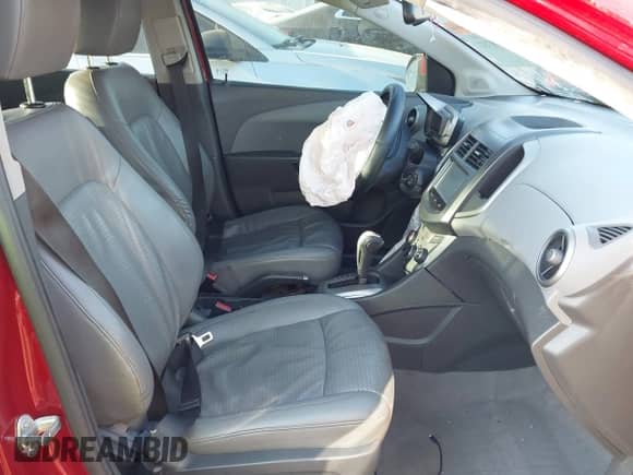 2013 Chevrolet Sonic LTZ с VIN 1G1JE5SB6D4224964, выставлен на аукционе IAAI как лот 43118732 с пробегом 130 961 миль миль и . История ставок и продаж доступна на DreamBid. Изображение 5.