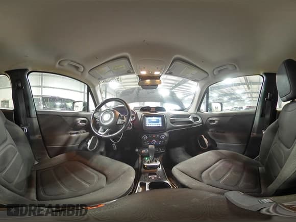 ✅ 2018 Jeep Renegade Altitude • VIN: ZACCJBBB3JPH59824 • Лот: 59996085. Опубликован ранее на Copart с пробегом 112 222 миль. Бесплатный доступ к архиву аукционных продаж из США и подробный отчёт об истории автомобиля на DreamBid. Изображение 15.