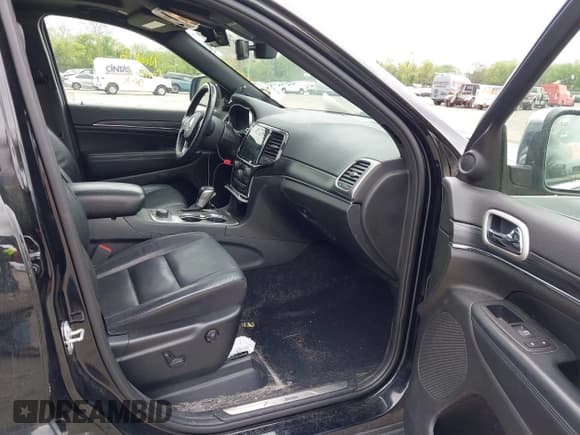 ✅ 2020 Jeep Grand Cherokee Limited • VIN: 1C4RJFBG0LC332847 • Lot: 42138206. Listed on IAAI with 68,833 mi. Free auction sales archive from the USA and detailed vehicle history report at DreamBid. Image 5.