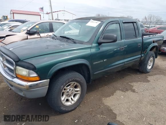 ✅ 2001 Dodge Dakota Sport • VIN: 1B7HG2ANX1S256902 • Lot: 42037703. Wystawiony na IAAI z przebiegiem 121 914 mil. Bezpłatny archiwum sprzedaży aukcyjnych z USA i szczegółowy raport historii pojazdu na DreamBid. Zdjęcie 2.