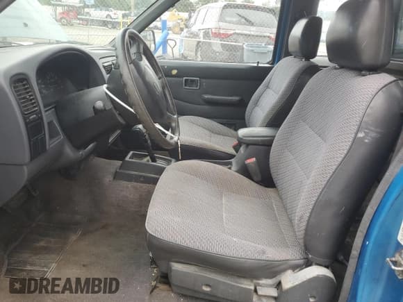 ✅ 1996 Nissan Frontier XE • VIN: 1N6SD16S0TC355813 • Лот: 71358195. Опубликован ранее на Copart с пробегом 234 462 миль. Бесплатный доступ к архиву аукционных продаж из США и подробный отчёт об истории автомобиля на DreamBid. Изображение 7.