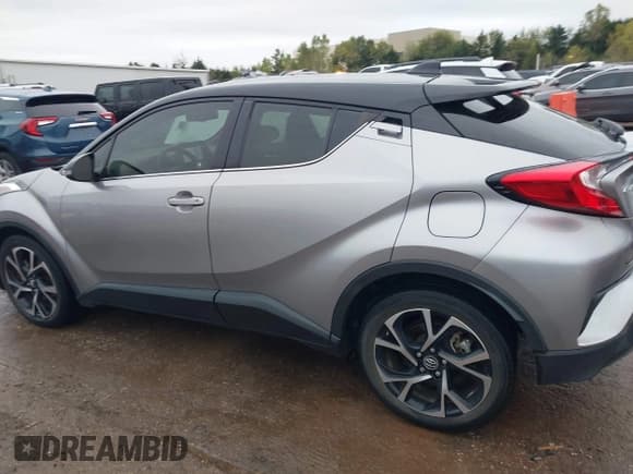 ✅ 2019 Toyota C-HR LE • VIN: JTNKHMBX3K1061466 • Lot: 43535669. Wystawiony na IAAI z przebiegiem 33 099 mil. Bezpłatny archiwum sprzedaży aukcyjnych z USA i szczegółowy raport historii pojazdu na DreamBid. Zdjęcie 14.