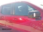 ✅ 2021 Chevrolet Silverado 1500 RST • VIN: 3GCUYEED2MG196964 • Lot: 43010571. Wystawiony na IAAI z przebiegiem 96 200 mil. Bezpłatny archiwum sprzedaży aukcyjnych z USA i szczegółowy raport historii pojazdu na DreamBid. Zdjęcie 14.