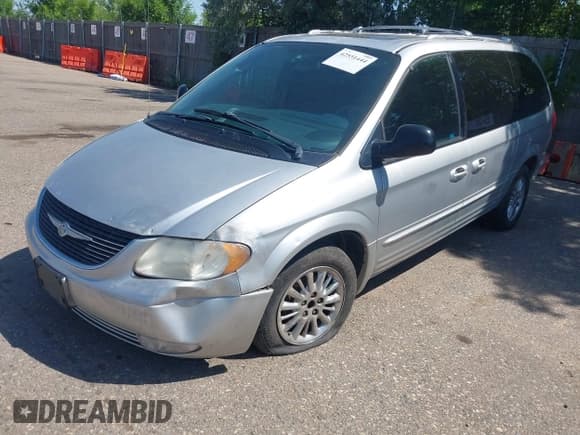 ✅ 2003 Chrysler Town & Country Limited • VIN: 2C8GP64L83R301500 • Lot: 42531444. Listed on IAAI with 152,252 mi. Free auction sales archive from the USA and detailed vehicle history report at DreamBid. Image 6.