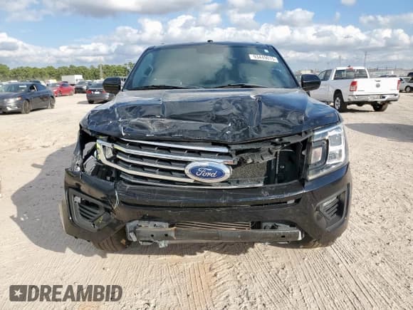 ✅ 2018 Ford Expedition XLT • VIN: 1FMJU1HT4JEA30325 • Lot: 93449015. Wystawiony na Copart z przebiegiem 85 558 mil. Bezpłatny archiwum sprzedaży aukcyjnych z USA i szczegółowy raport historii pojazdu na DreamBid. Zdjęcie 5.