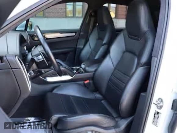 ✅ 2021 Porsche Cayenne Turbo • VIN: WP1AF2AY8MDA36017 • Lot: 58531035. Listed on Copart with 39,254 mi. Free auction sales archive from the USA and detailed vehicle history report at DreamBid. Image 7.