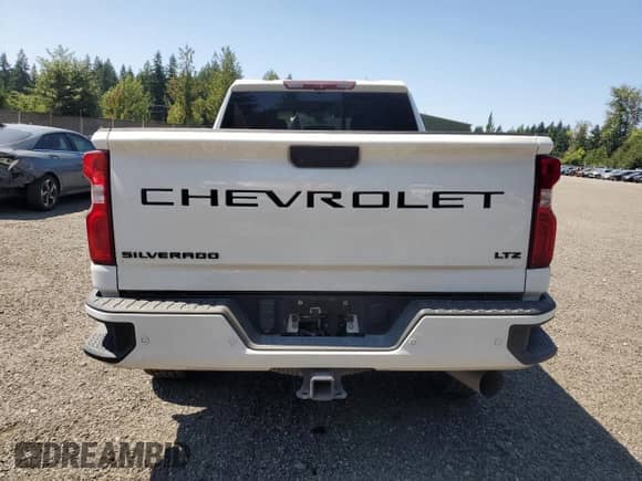 2022 Chevrolet Silverado 3500HD LTZ с VIN 1GC4YUEY8NF233077, выставлен на аукционе Copart как лот 65470965 с пробегом 32 408 миль миль и Списание • Salvage title. История ставок и продаж доступна на DreamBid. Изображение 6.