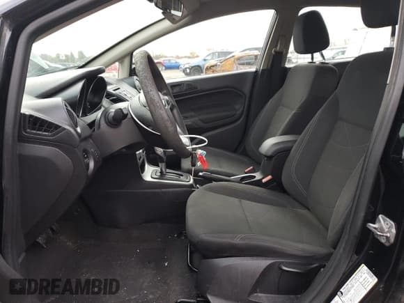 ✅ 2017 Ford Fiesta SE • VIN: 3FADP4EJ9HM123607 • Лот: 90146685. Опубликован ранее на Copart с пробегом 221 790 миль. Бесплатный доступ к архиву аукционных продаж из США и подробный отчёт об истории автомобиля на DreamBid. Изображение 7.