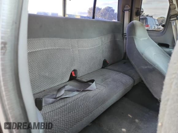 ✅ 2000 Ford F-150 XL • VIN: 2FTPX18LXYCA46101 • Лот: 85928615. Опубликован ранее на Copart с пробегом Не указан. Бесплатный доступ к архиву аукционных продаж из США и подробный отчёт об истории автомобиля на DreamBid. Изображение 10.