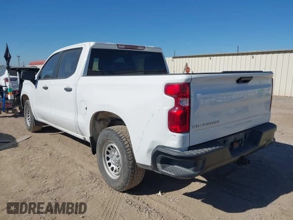 ✅ 2022 Chevrolet Silverado 1500 Work Truck • VIN: 1GCPAAEK3NZ601546 • Lot: 43641816. Wystawiony na IAAI z przebiegiem 66 191 mil. Bezpłatny archiwum sprzedaży aukcyjnych z USA i szczegółowy raport historii pojazdu na DreamBid. Zdjęcie 3.