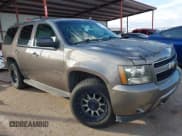 ✅ 2011 Chevrolet Tahoe LT • VIN: 1GNSKBE04BR327045 • Lot: 43503823. Wystawiony na IAAI z przebiegiem 165 854 mil. Bezpłatny archiwum sprzedaży aukcyjnych z USA i szczegółowy raport historii pojazdu na DreamBid. Zdjęcie 1.