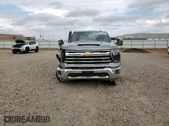 ✅ 2024 Chevrolet Silverado 2500HD LTZ • VIN: 2GC4YPEY9R1156198 • Лот: 71541415. Опубликован ранее на Copart с пробегом 41 933 миль. Бесплатный доступ к архиву аукционных продаж из США и подробный отчёт об истории автомобиля на DreamBid. Изображение 14.