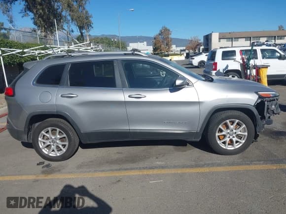 ✅ 2014 Jeep Cherokee Latitude • VIN: 1C4PJLCB2EW265534 • Лот: 43860817. Опубликован ранее на IAAI с пробегом 200 349 миль. Бесплатный доступ к архиву аукционных продаж из США и подробный отчёт об истории автомобиля на DreamBid. Изображение 14.