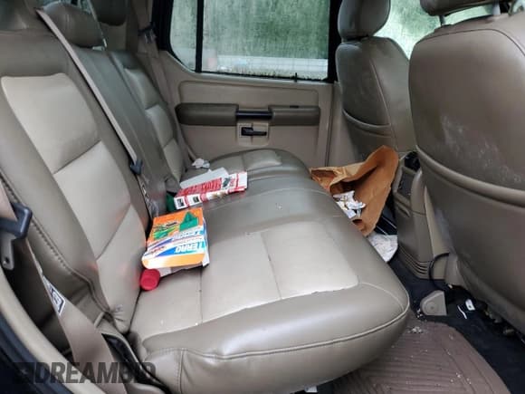 ✅ 2004 Ford Explorer Sport Trac XLS • VIN: 1FMZU77K64UA37902 • Лот: 93746105. Опубликован ранее на Copart с пробегом 161 753 миль. Бесплатный доступ к архиву аукционных продаж из США и подробный отчёт об истории автомобиля на DreamBid. Изображение 10.