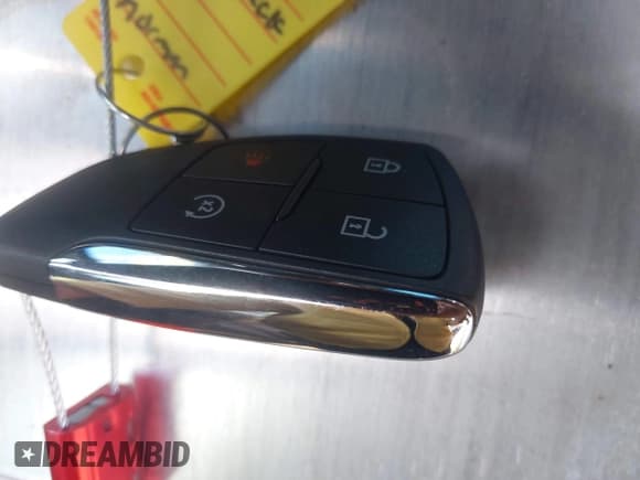 ✅ 2023 GMC Canyon 4WD Denali • VIN: 1GTP6FEK9P1146606 • Lot: 41330983. Wystawiony na IAAI z przebiegiem 18 907 mil. Bezpłatny archiwum sprzedaży aukcyjnych z USA i szczegółowy raport historii pojazdu na DreamBid. Zdjęcie 11.