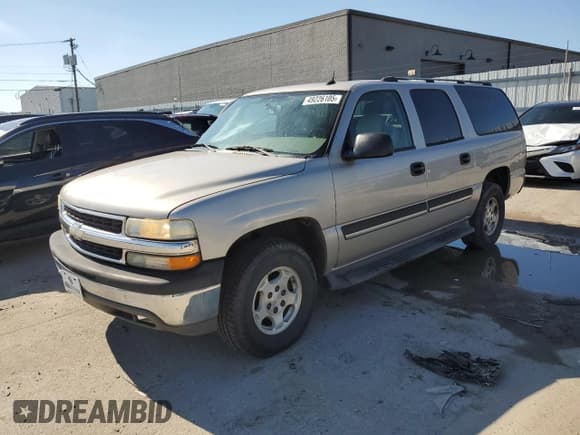 ✅ 2005 Chevrolet Suburban LT • VIN: 3GNEC16Z45G118281 • Лот: 49226105. Опубликован ранее на Copart с пробегом 155 731 миль. Бесплатный доступ к архиву аукционных продаж из США и подробный отчёт об истории автомобиля на DreamBid. Изображение 1.