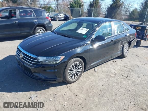 ✅ 2019 Volkswagen Jetta S • VIN: 3VWCB7BU2KM256766 • Lot: 43664754. Wystawiony na IAAI z przebiegiem 132 938 mil. Bezpłatny archiwum sprzedaży aukcyjnych z USA i szczegółowy raport historii pojazdu na DreamBid. Zdjęcie 17.