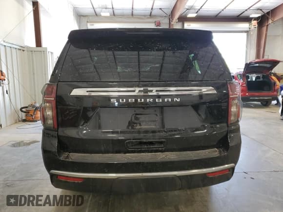 ✅ 2023 Chevrolet Suburban LS • VIN: 1GNSKBEDXPR507852 • Lot: 68348864. Wystawiony na Copart z przebiegiem 20 808 mil. Bezpłatny archiwum sprzedaży aukcyjnych z USA i szczegółowy raport historii pojazdu na DreamBid. Zdjęcie 6.