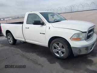 ✅ 2009 Dodge 1500 SLT • VIN: 1D3HB16P29J515734 • Lot: 41777897. Wystawiony na IAAI z przebiegiem 136 950 mil. Bezpłatny archiwum sprzedaży aukcyjnych z USA i szczegółowy raport historii pojazdu na DreamBid. Zdjęcie 6.