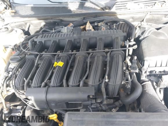 ✅ 2005 Suzuki Verona • VIN: KL5VM56L95B151414 • Lot: 43391503. Wystawiony na IAAI z przebiegiem 84 799 mil. Bezpłatny archiwum sprzedaży aukcyjnych z USA i szczegółowy raport historii pojazdu na DreamBid. Zdjęcie 10.